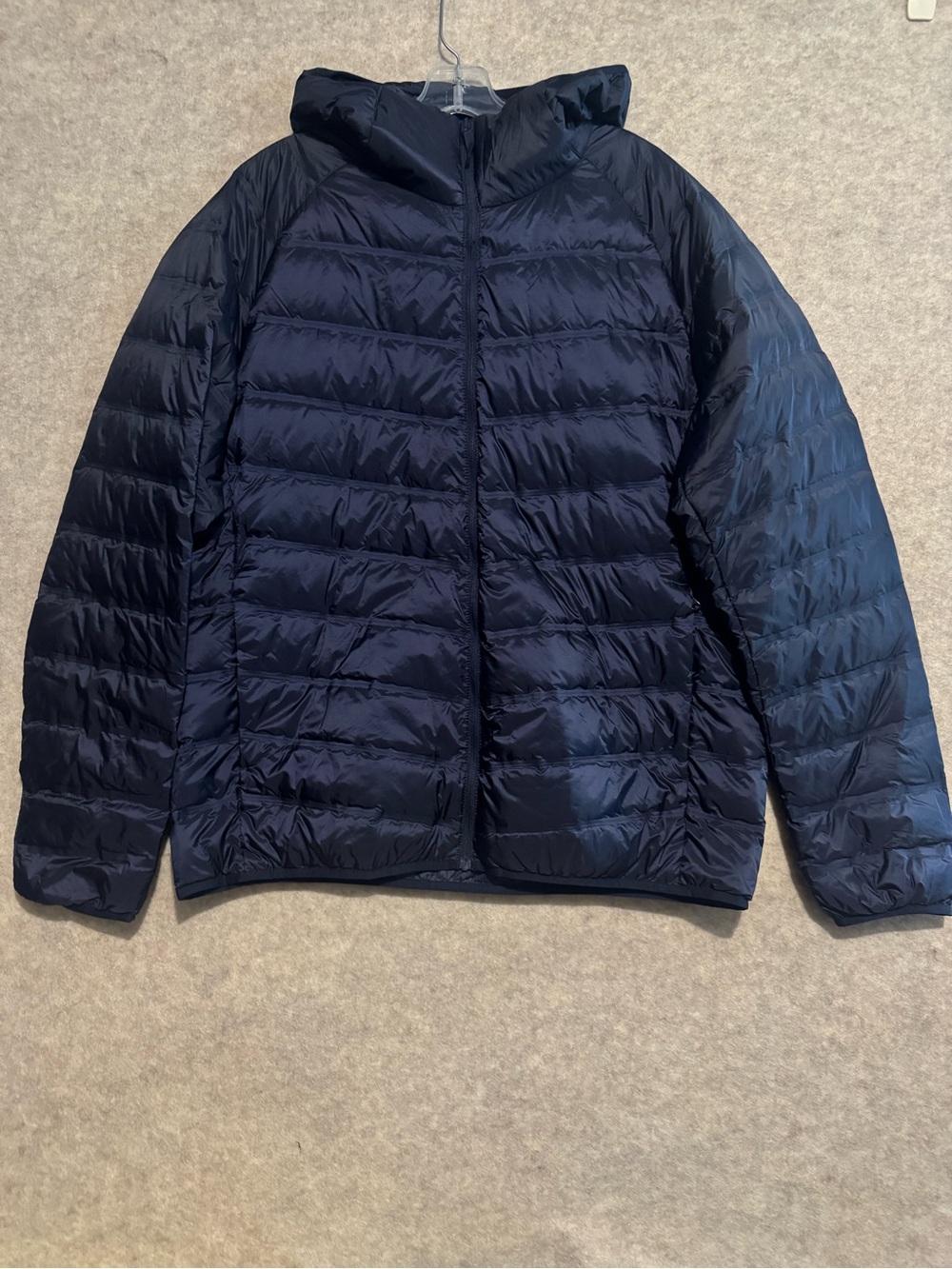 Uniqlo Men's Navy Lightweight Packable Puffer Jacket - Hooded Size XL